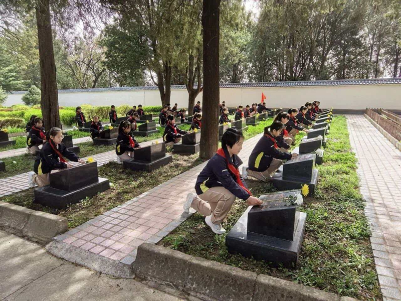 “追寻·2026·清明祭英烈”宝鸡市少先队主题教育..